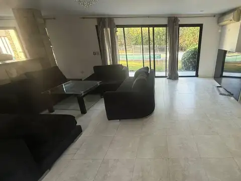 Casa en Venta en Santa Barbara, USD 890.000