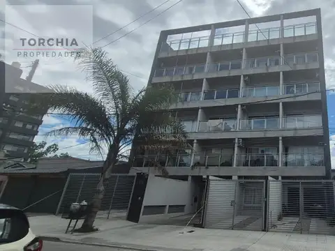 Depto con cochera y SUM en José León Suarez