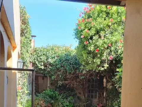 Casa en venta - 3 Dormitorios 2 Baños - Azul