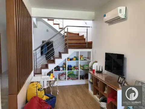Casa en Alquiler de 4 dormitorios