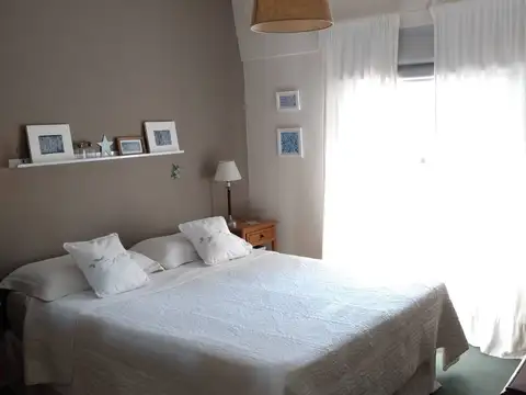 CASA EN PERGAMINO EN VENTA CON PATIO ZONA CENTRO