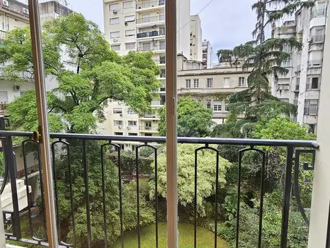 Departamento 8 ambientes con 3 baños