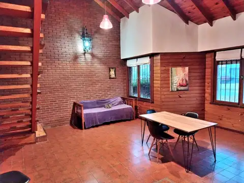 Venta casa 5 ambientes cochera patio Constitucion