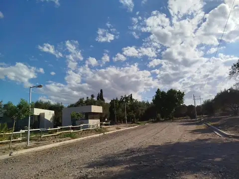 Venta de lote en barrio ampros viii