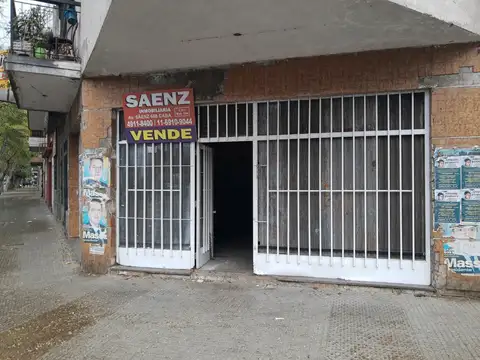LOCAL EN VENTA   LOCAL EN ESQUINA MUY TRANSITADA   A 4 CUADRAS DE J.M.MORENO  