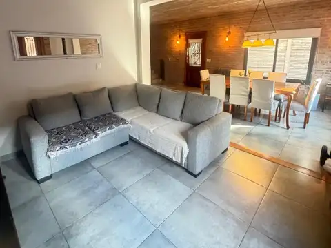 CASA EN ALQUILER BARRIO LAS CORTADERAS