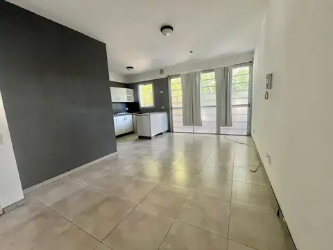 ALQUILER DOS AMBIENTES MORON CENTRO