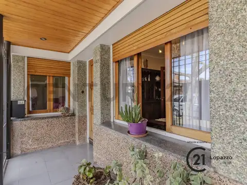 61 e/ 22 y 23 1300, Piso 0