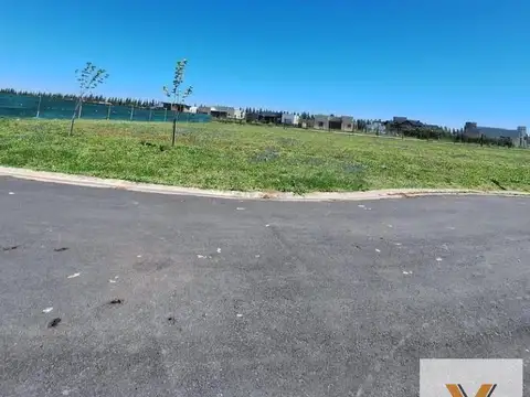 Terreno en Venta en Country Club Los Cardales, USD 41.000