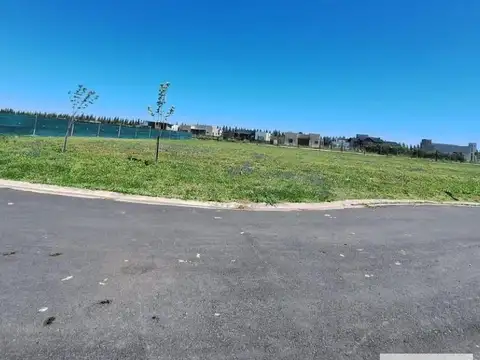 Terreno en Venta en Country Club Los Cardales, USD 41.000