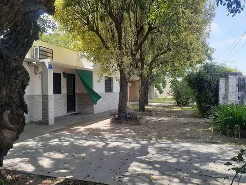 VENTA TERRENO con 2 Casas