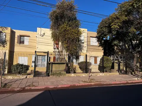 Departamento 5 ambientes con 1 baño