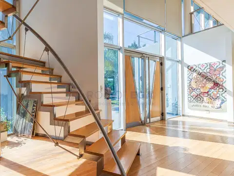 Casa 6 ambientes con 6 baños