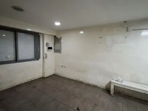 GALPON 900 m2 SALIDAS A DOS CALLES