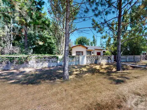 CASA DE 3 DORMITORIOS CON PILETA EN VENTA ARTURO SEGUI, LA PLATA