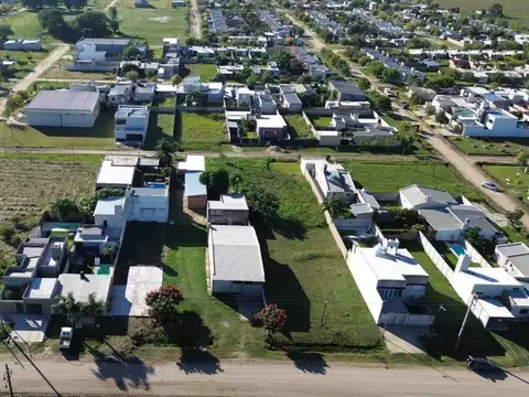 Lote sobre calle 44 Barrio Martelossi