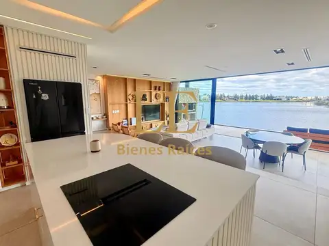 VENTA DE CASA A LA LAGUNA EN EL NAUDIR