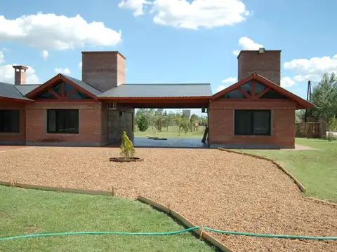 Casa en Venta en Roldan, San Lorenzo