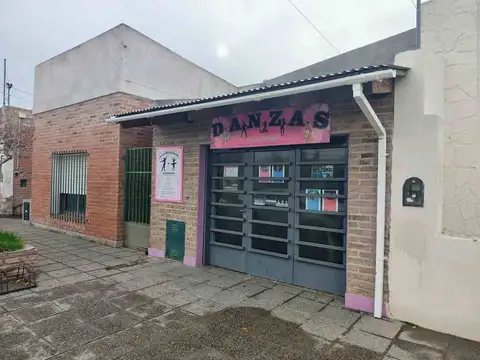 Local en Alquiler en General Roca, $ 800.000