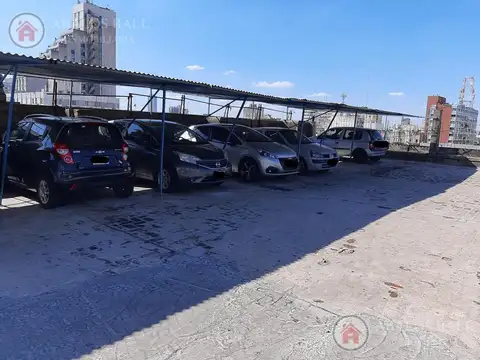 Cochera en Venta con acceso Ascensor