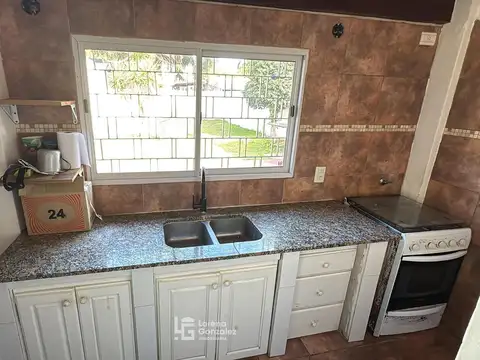 Casa en Alquiler con 1 cochera