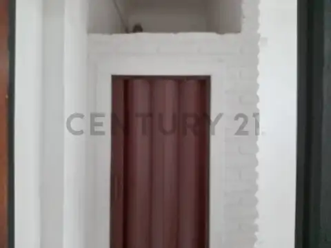 Depto Tipo Casa en Alquiler en La Plata, $ 400.000