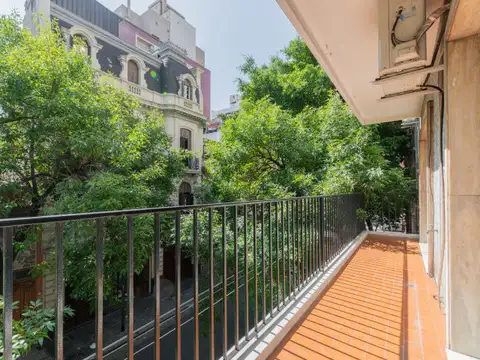 Departamento piso de 4 ambientes mas dependencia