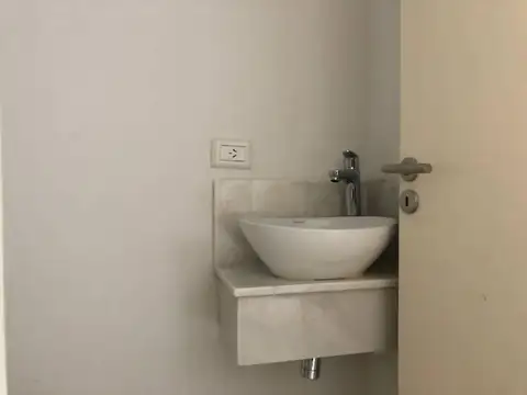 Departamento 4 ambientes con 3 baños