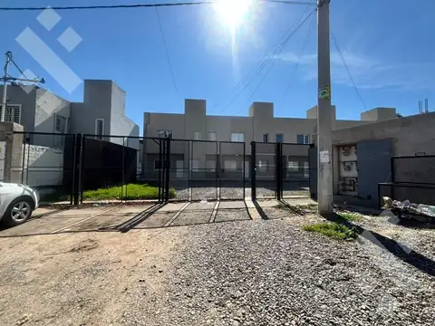 Depto Tipo Casa en Alquiler de 2 dormitorios