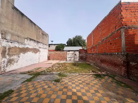 Casa 2 ambientes con 1 baño