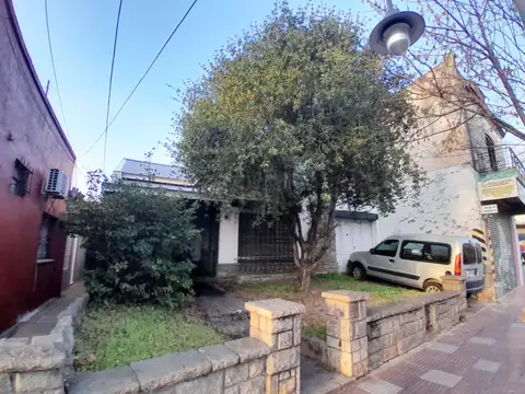 Av Pte J D Peron 2400