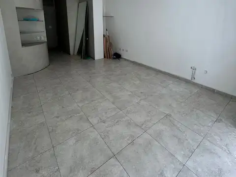 Alquilo Local comercial c/Excelente Vidriera. Ituzaingo 585 Nueva Cordoba
