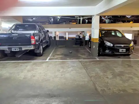 Cochera - Barrio Norte Amplia cubierta. Planta Baja. Excelente ubicación.