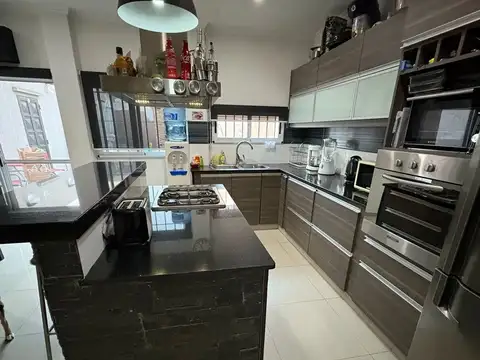 Depto Tipo Casa en Venta de 4 ambientes