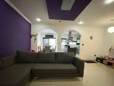 Depto Tipo Casa en Venta en Lomas Del Mirador, USD 145.000