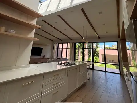 Casa en Alquiler de 3 dormitorios