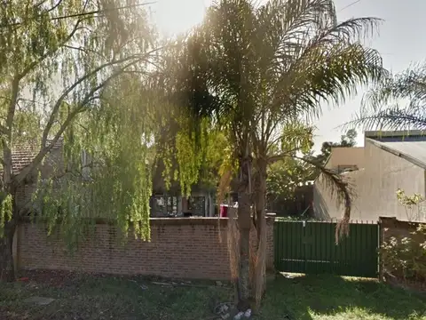 CASA EN VENTA :: UDAONDO :: 5 AMB :: A REFACCIONAR