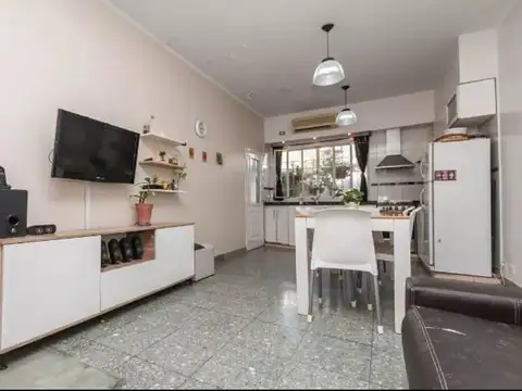 Depto Tipo Casa en Venta en Temperley, USD 98.000