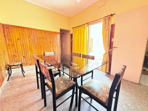 CASA AMERICANA EN ZONA SUPER RESIDENCIAL