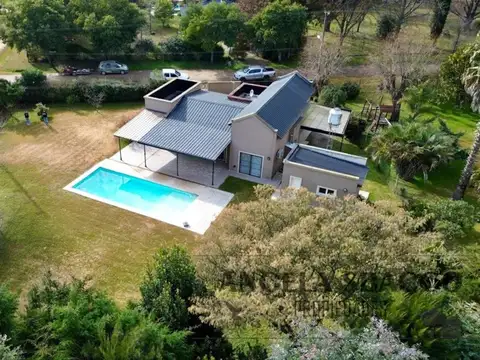 Casa 5 ambientes con 3 baños