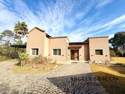 Hermosa!! Casa en Parque Jularo. 