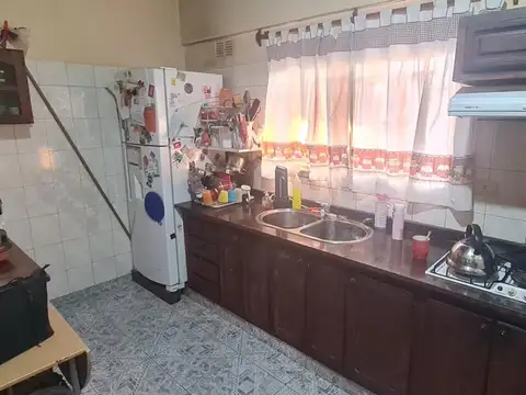 Galpon con vivienda