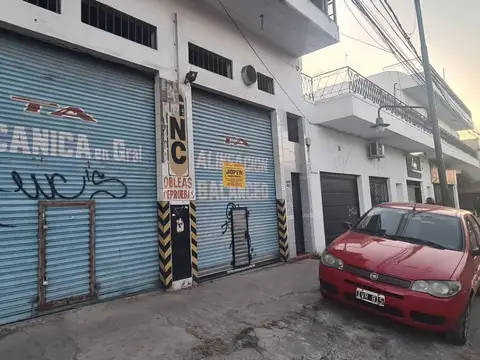 Galpon con vivienda