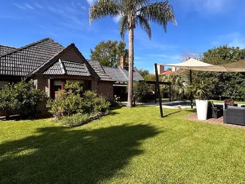 Casa 4 ambientes con 3 baños