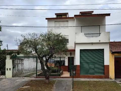 Casa en venta DANTE ALIGHIERI 700