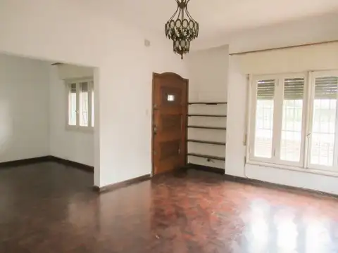 Alquiler Casa en Fisherton, sobre Av. Córdoba.
