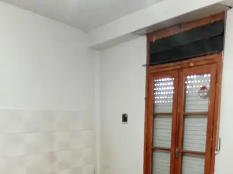 PH al frente de 3 amb. amplios. Balcón, terraza y lavadero. Entrada independiente