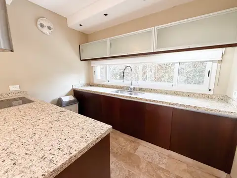 ALQUILER O VENTA CASA AL LAGO EN CABOS DEL LAGO