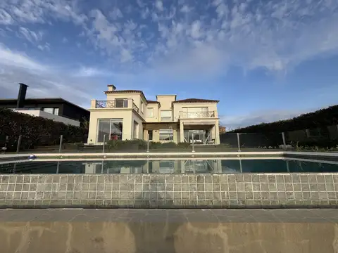Casa en Alquiler en Nordelta Los Cabos del Lago, USD 6.500