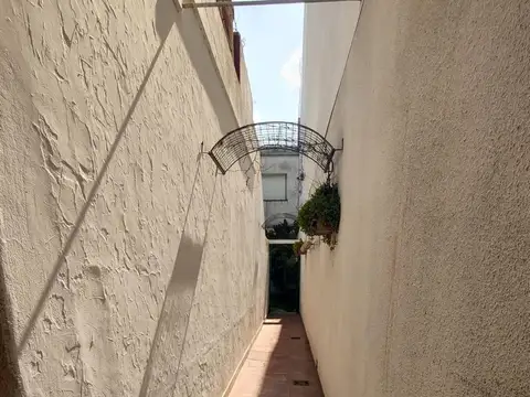Depto Tipo Casa 5 ambientes con 1 baño
